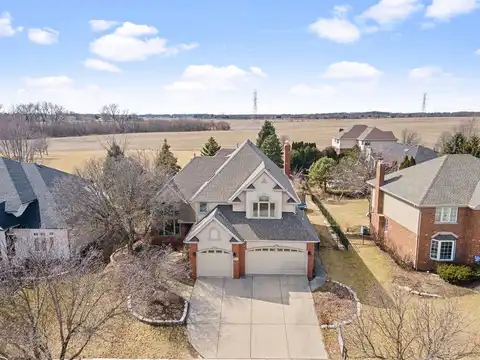 17028 S Steeplechase Parkway, Orland Park, IL 60467