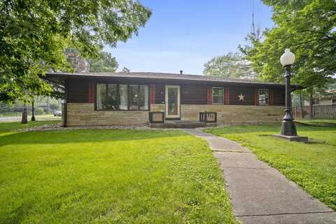 211 S East Street, Hudson, IL 61748