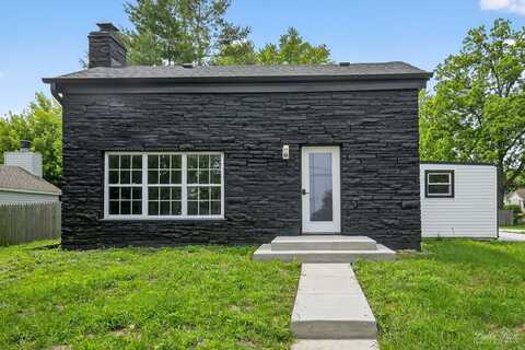 4405 Greenwood Road, Woodstock, IL 60098