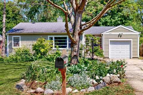 1608 Pleasant Avenue, McHenry, IL 60050