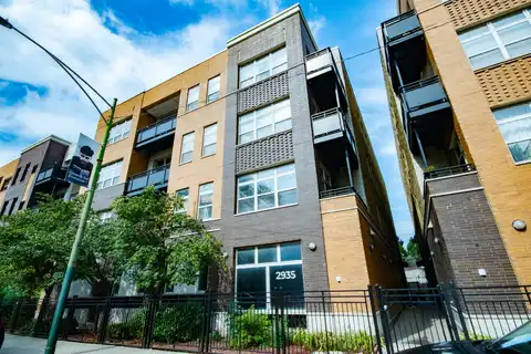 2935 N Clybourn Avenue, Chicago, IL 60618