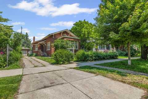 2616 W Sunnyside Avenue, Chicago, IL 60625