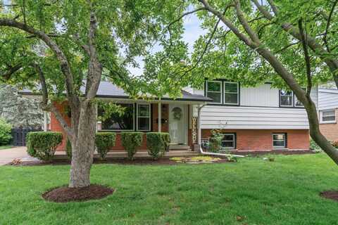 925 S Chestnut Avenue, Arlington Heights, IL 60005