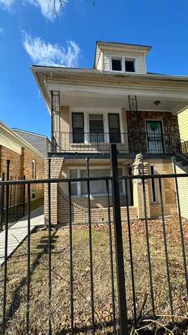 8506 S Manistee Avenue, Chicago, IL 60617
