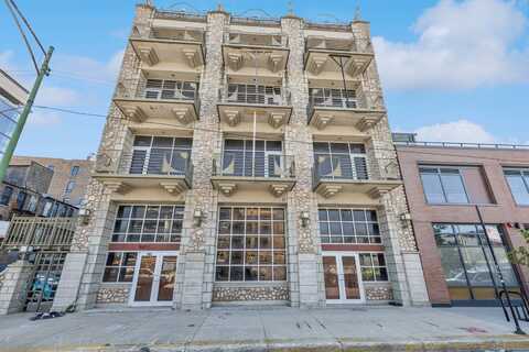 165 N May Street, Chicago, IL 60607