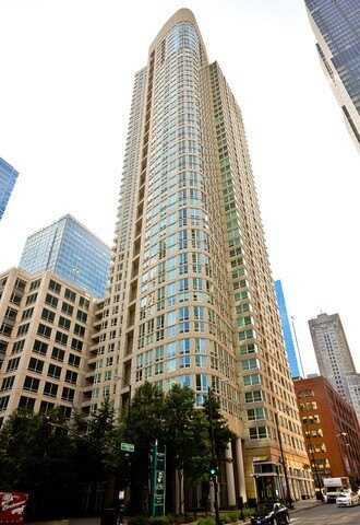 345 N La Salle Drive, Chicago, IL 60654