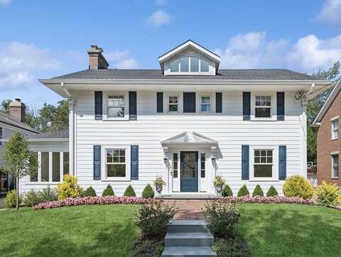 1423 Asbury Avenue, Winnetka, IL 60093