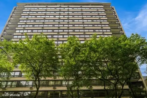 33 E Cedar Street, Chicago, IL 60611