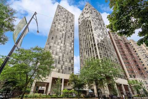 345 W Fullerton Parkway, Chicago, IL 60614