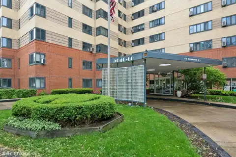 5056 N Marine Drive, Chicago, IL 60640