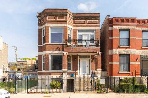 2916 W Warren Boulevard, Chicago, IL 60612