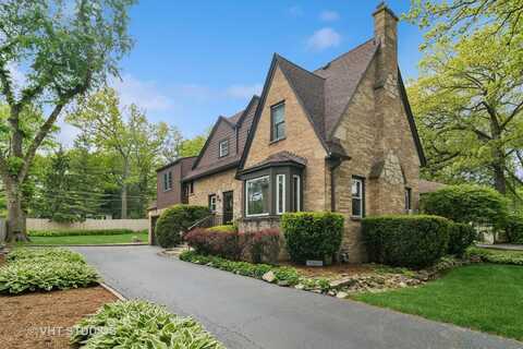 625 Greenbriar Lane, Lake Forest, IL 60045