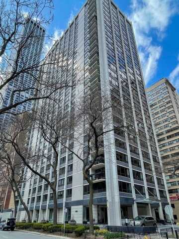 222 E Pearson Street, Chicago, IL 60611