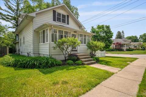 701 Edison Street, Geneva, IL 60134
