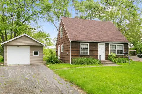 17725 Henry Street, Lansing, IL 60438