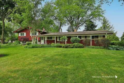819 N Sharon Drive, Woodstock, IL 60098