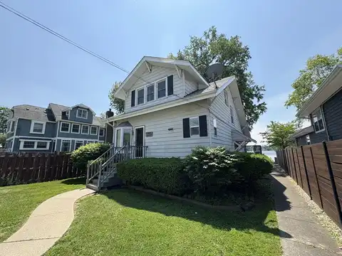 791 Oak Court, Crystal Lake, IL 60014