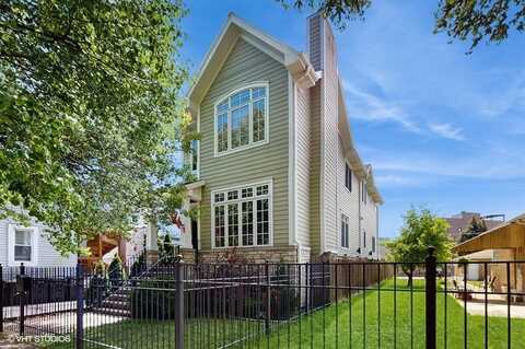 2215 W Barry Avenue, Chicago, IL 60618