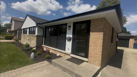 439 N Highview Avenue, Elmhurst, IL 60126
