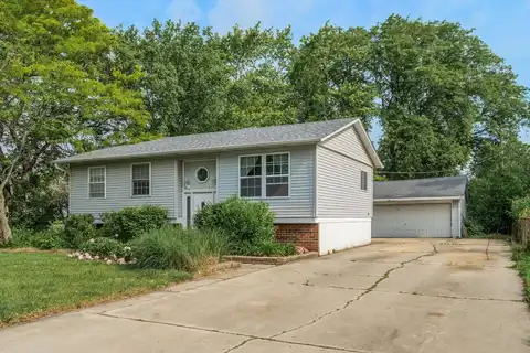 334 Idlewood Drive, Bolingbrook, IL 60440