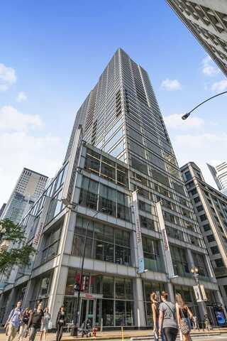 8 E Randolph Street, Chicago, IL 60601
