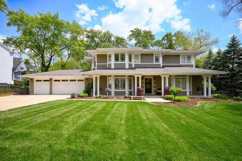 33 Sunset Avenue, Glen Ellyn, IL 60137