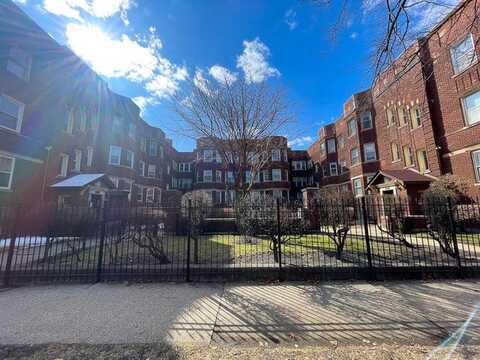 6638 S Greenwood Avenue, Chicago, IL 60637