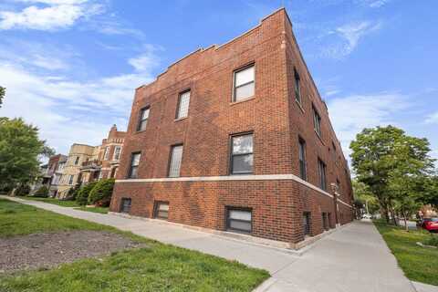 3316 W Byron Street, Chicago, IL 60618