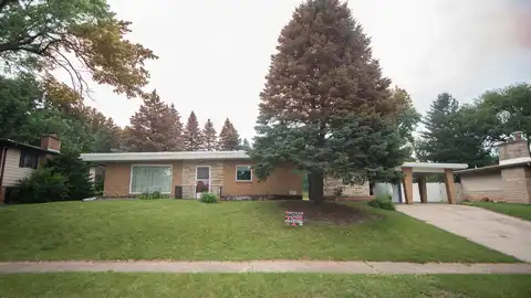 1104 Beech Drive, Dixon, IL 61021
