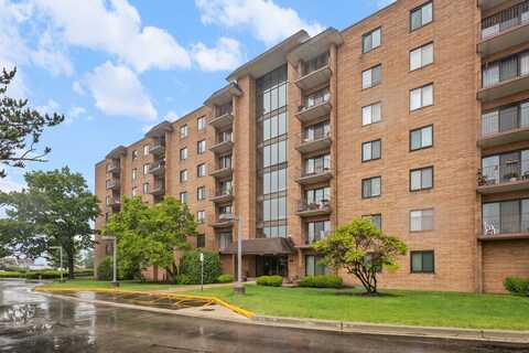 1717 W CRYSTAL Lane, Mount Prospect, IL 60056