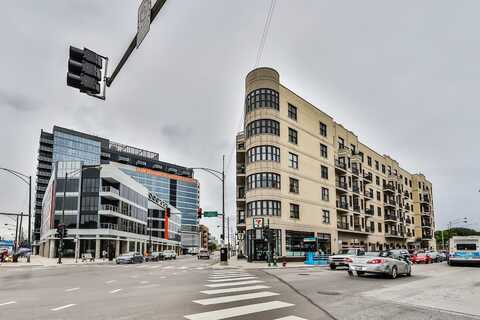520 N Halsted Street, Chicago, IL 60642