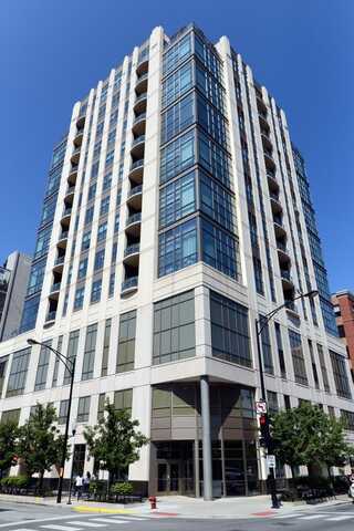 150 W Superior Street, Chicago, IL 60654