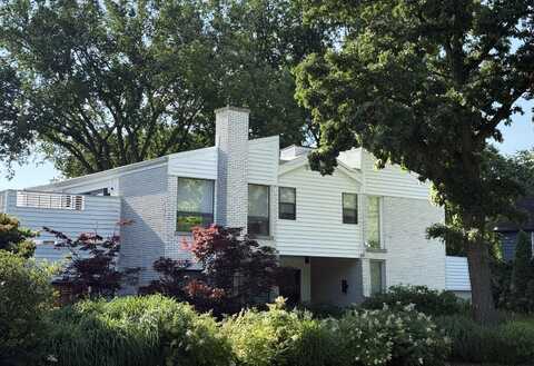 941 Harms Road, Glenview, IL 60025