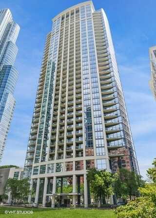 1235 S Prairie Avenue, Chicago, IL 60605