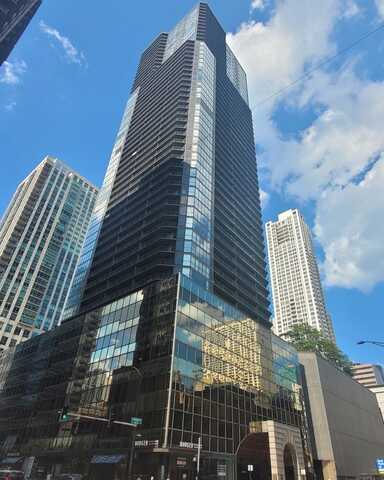 10 E Ontario Street, Chicago, IL 60611