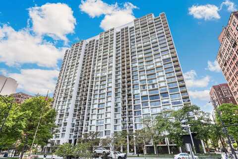 3200 N Lake Shore Drive, Chicago, IL 60657