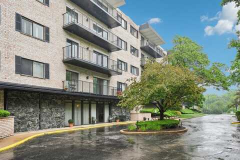 1s150 Spring Road, Oakbrook Terrace, IL 60181