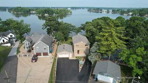536 Circle Drive, Fox Lake, IL 60020