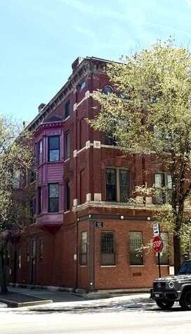 955 W DICKENS Avenue, Chicago, IL 60614