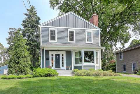 1319 E Harrison Avenue, Wheaton, IL 60187