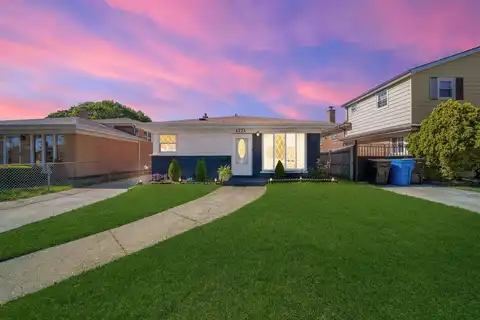 4221 W 77th Place, Chicago, IL 60652