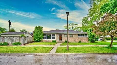 7625 N Karlov Avenue, Skokie, IL 60076