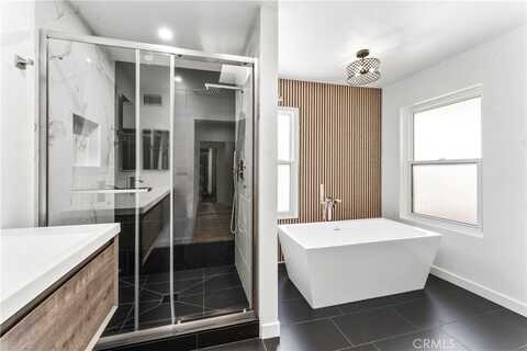 5401 Zelzah Avenue, Encino, CA 91316