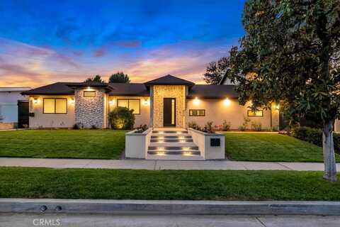 4801 Abbeyville Avenue, Woodland Hills, CA 91364