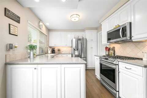 6898 Breton Way, Cypress, CA 90630