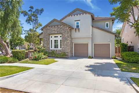 25 Bellflower Street, Ladera Ranch, CA 92694