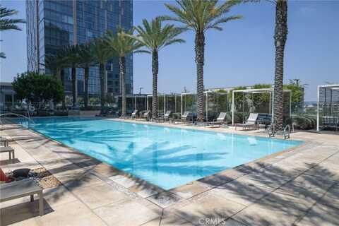 877 Francisco Street, Los Angeles, CA 90017