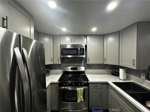 700 W W 3rd Street, Santa Ana, CA 92701