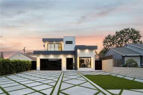 2227 N Lamer Street, Burbank, CA 91504