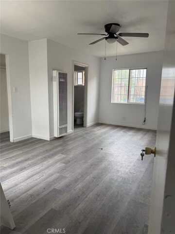 132 E 101st Street, Los Angeles, CA 90003